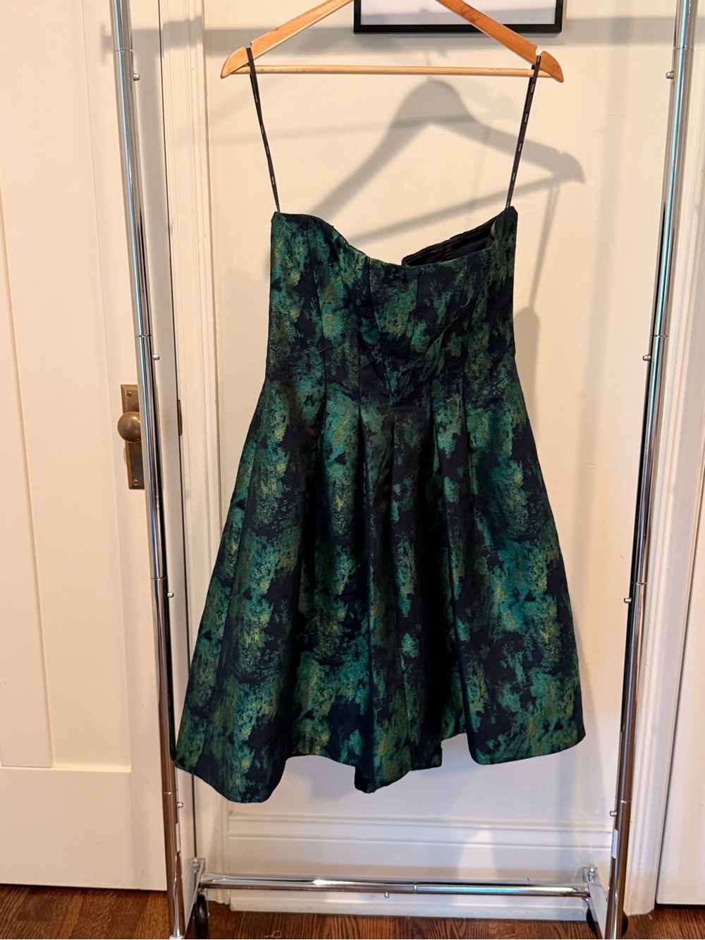 Vera Wang Green and Black Printed Midi Dress